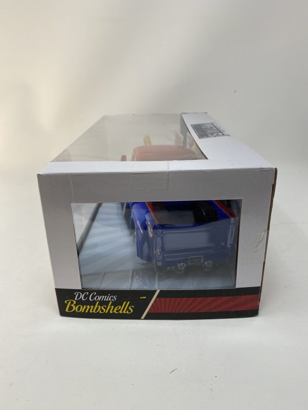 Metals Die Cast DC Bombshells- Supergirl & 1956 Ford F-100 Pickup - Image 4