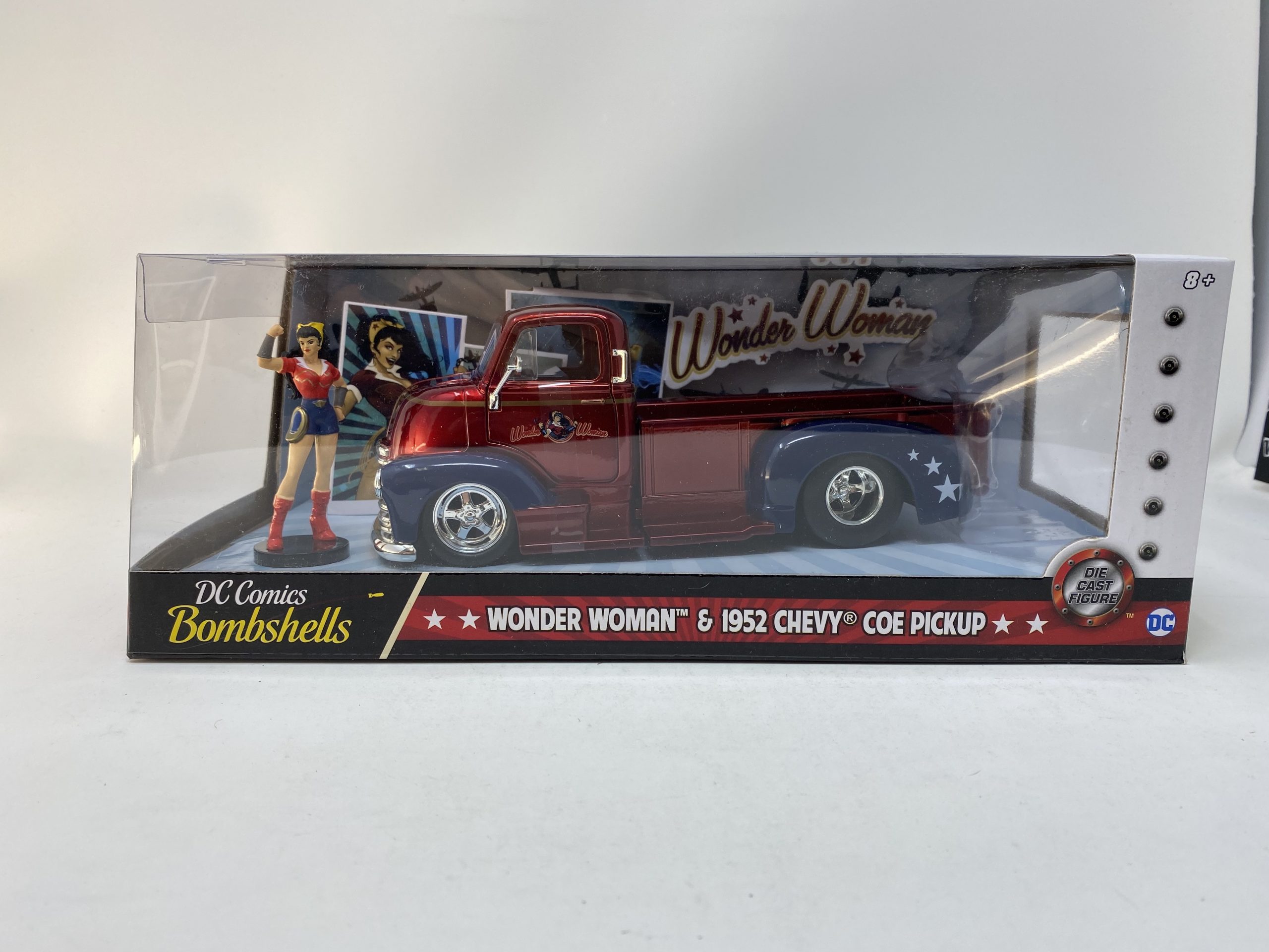 Metals Die Cast DC Bombshells- Wonder Woman & 1952 Chevy Coe Pickup